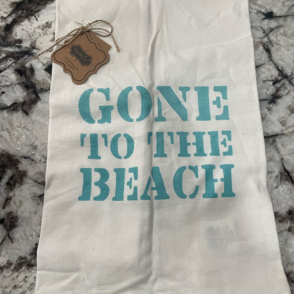 MUD PIE Gone To The Beach Hand Towel